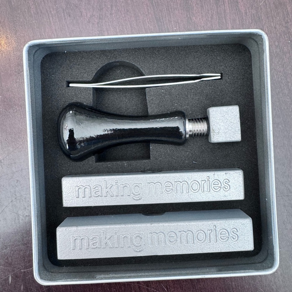 Making Memories Magnetic Stamp Base 5 Piece Stamp Set